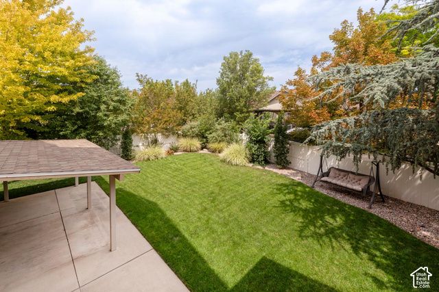 1208 W SADDLE BLUFF DR, Murray, UT 84123