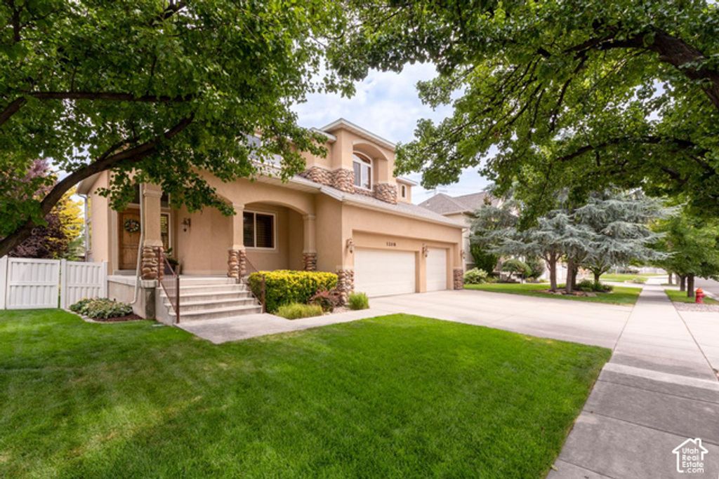 1208 W SADDLE BLUFF DR, Murray, UT 84123