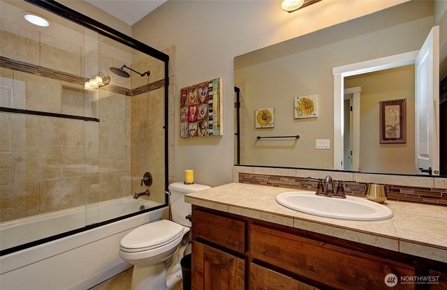 1813 S Sevier Road, Ridgefield, WA 98642