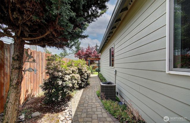 1813 S Sevier Road, Ridgefield, WA 98642