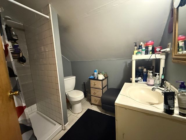 119-121 Middlesex St, Springfield, MA 01109