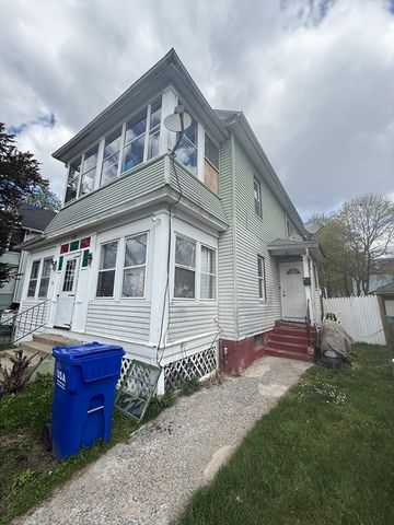 119-121 Middlesex St, Springfield, MA 01109
