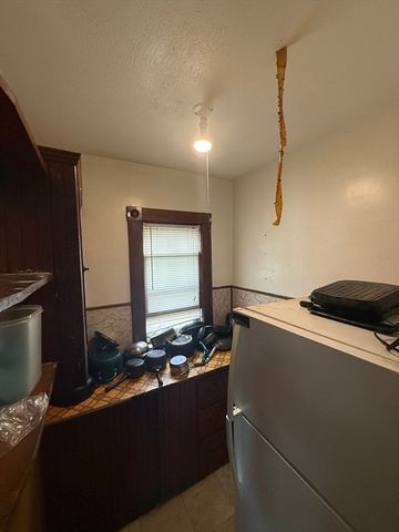 119-121 Middlesex St, Springfield, MA 01109