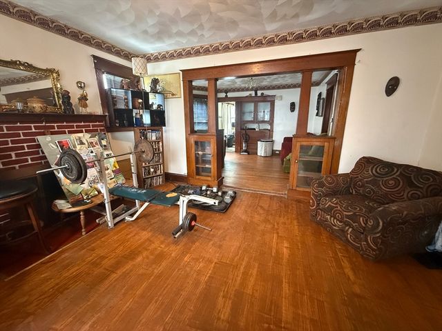 119-121 Middlesex St, Springfield, MA 01109