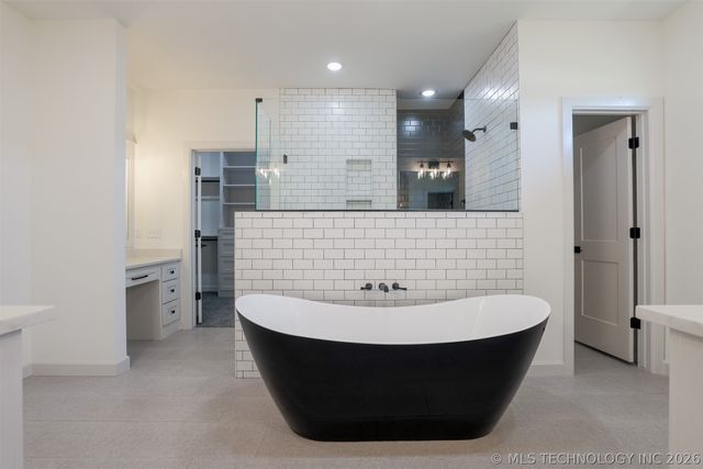 4724 E 177th Place, Bixby, OK 74008