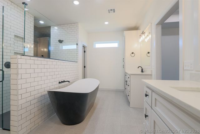 4724 E 177th Place, Bixby, OK 74008