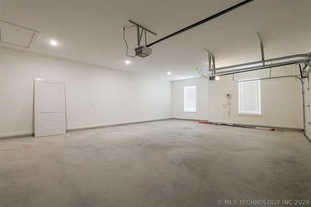 4724 E 177th Place, Bixby, OK 74008