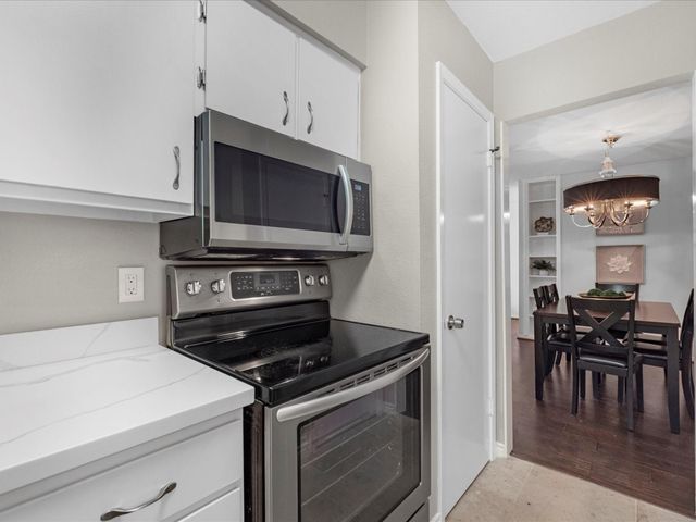 7575 Katy Freeway 98, Houston, TX 77024