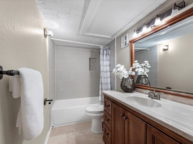 7575 Katy Freeway 98, Houston, TX 77024