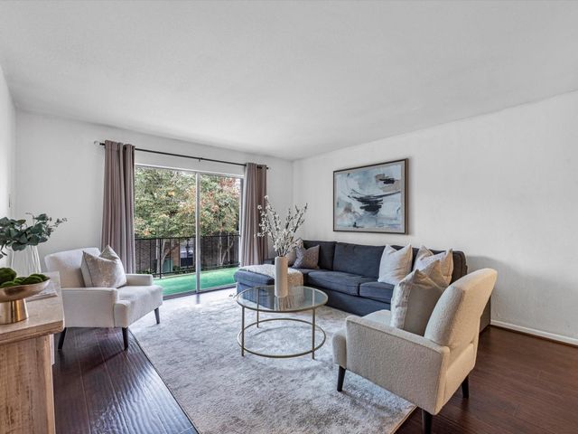 7575 Katy Freeway 98, Houston, TX 77024