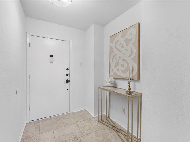 7575 Katy Freeway 98, Houston, TX 77024