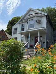 5 Grotto Court, Watervliet, NY 12189