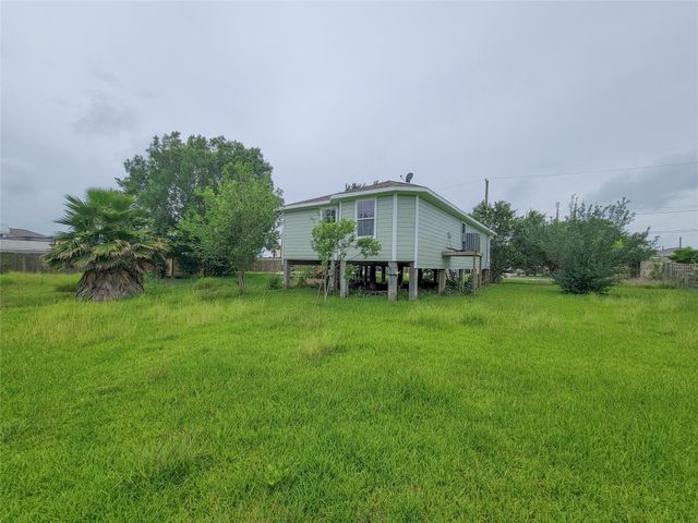 315 20th, San Leon, TX 77539