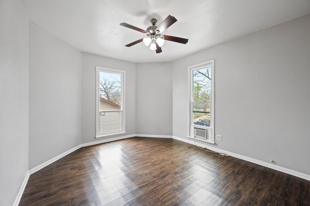 715 W Day Street, Denison, TX 75020