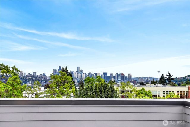 4527 Corliss Avenue N, Seattle, WA 98103
