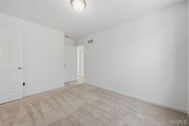 222 Marais Temps Clair Way, St Charles, MO 63301