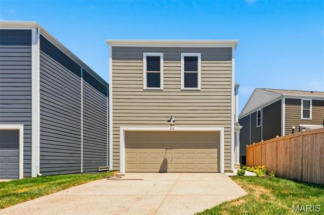 222 Marais Temps Clair Way, St Charles, MO 63301