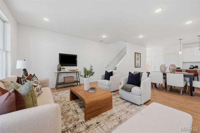 222 Marais Temps Clair Way, St Charles, MO 63301