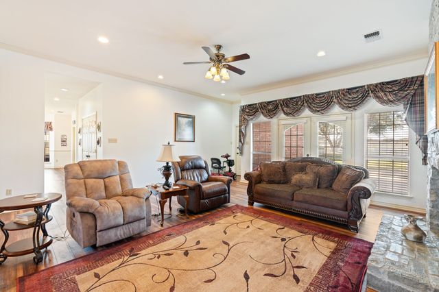 554 Glenn Lane, Red Oak, TX 75154