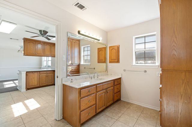 554 Glenn Lane, Red Oak, TX 75154