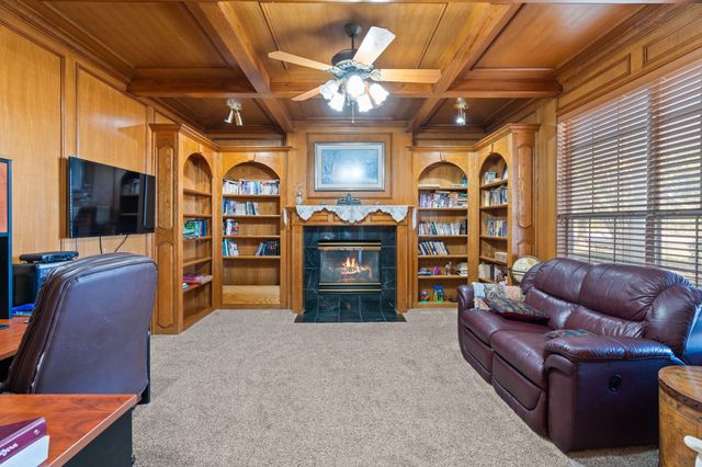 554 Glenn Lane, Red Oak, TX 75154