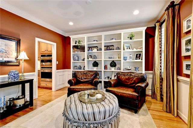 320 Yorkshire Dr DR, Williamsburg, VA 23185