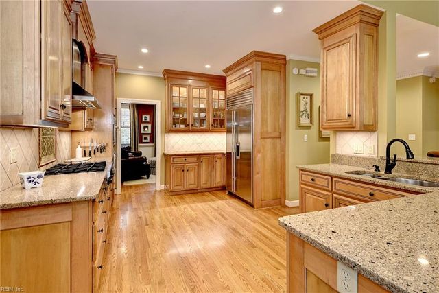 320 Yorkshire Dr DR, Williamsburg, VA 23185