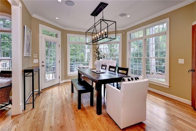 320 Yorkshire Dr DR, Williamsburg, VA 23185
