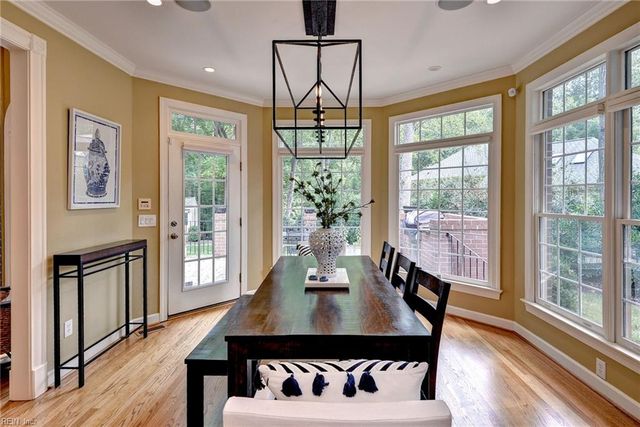 320 Yorkshire Dr DR, Williamsburg, VA 23185