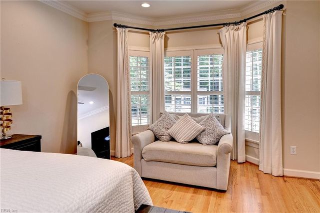 320 Yorkshire Dr DR, Williamsburg, VA 23185