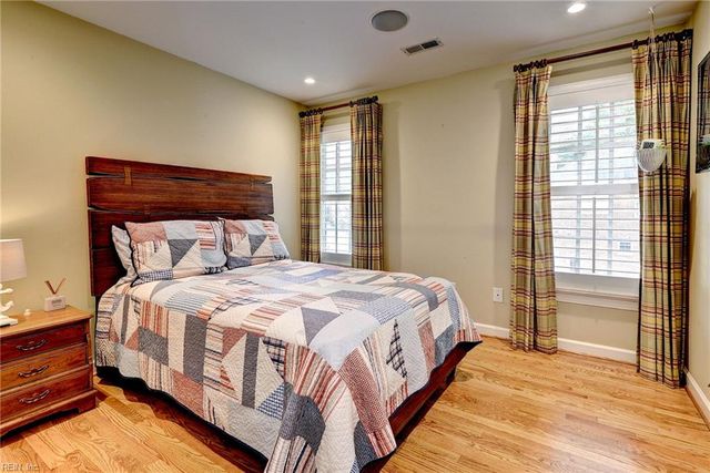 320 Yorkshire Dr DR, Williamsburg, VA 23185
