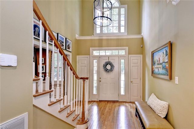 320 Yorkshire Dr DR, Williamsburg, VA 23185