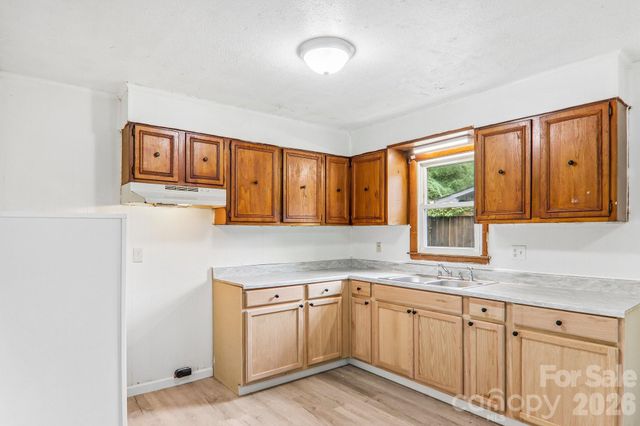 24 Bryson Street, Waynesville, NC 28786