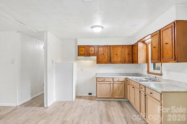 24 Bryson Street, Waynesville, NC 28786