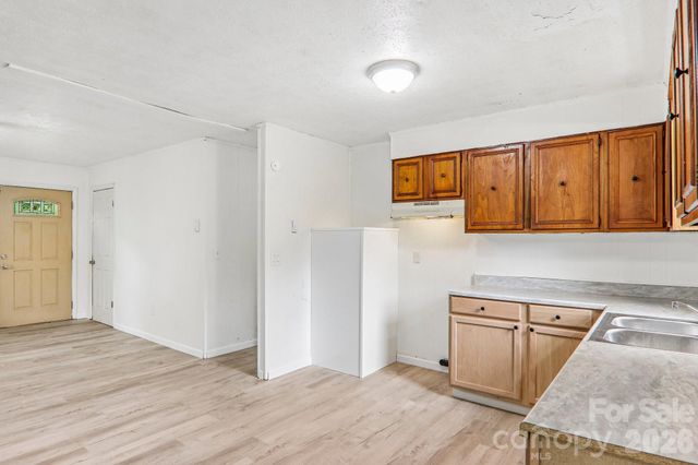 24 Bryson Street, Waynesville, NC 28786