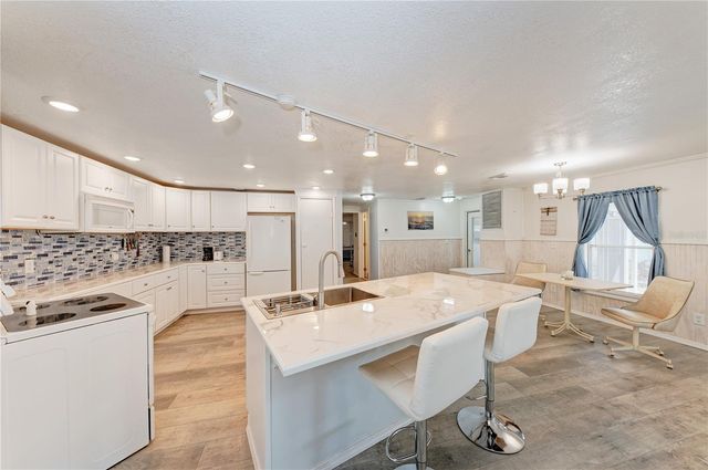 2 S FLORA VISTA STREET, Englewood, FL 34223