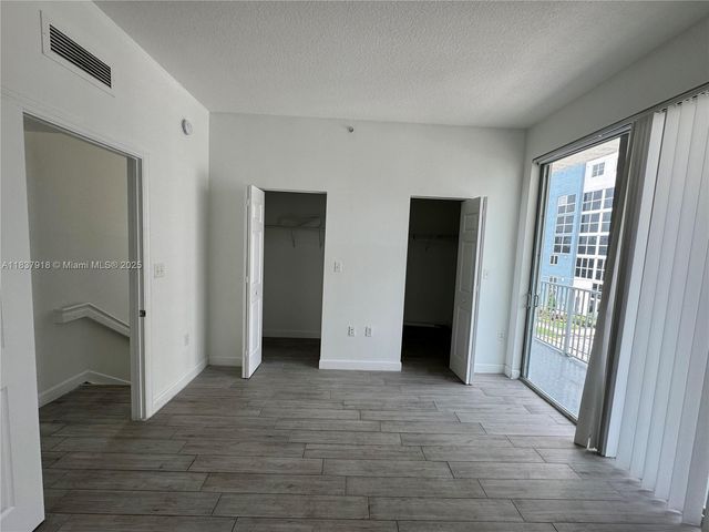 2146 Van Buren St 402, Hollywood, FL 33020