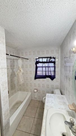 4450 NW 169th Ter, Miami Gardens, FL 33055