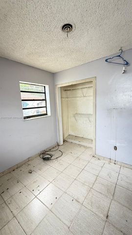 4450 NW 169th Ter, Miami Gardens, FL 33055