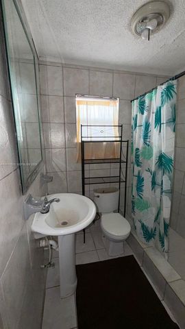 4450 NW 169th Ter, Miami Gardens, FL 33055