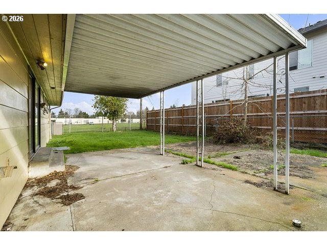 11272 Ne KNOTT St, Portland, OR 97220