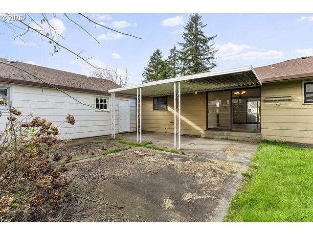 11272 Ne KNOTT St, Portland, OR 97220