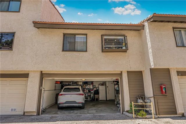10009 Topanga Canyon Boulevard 5, Chatsworth, CA 91311