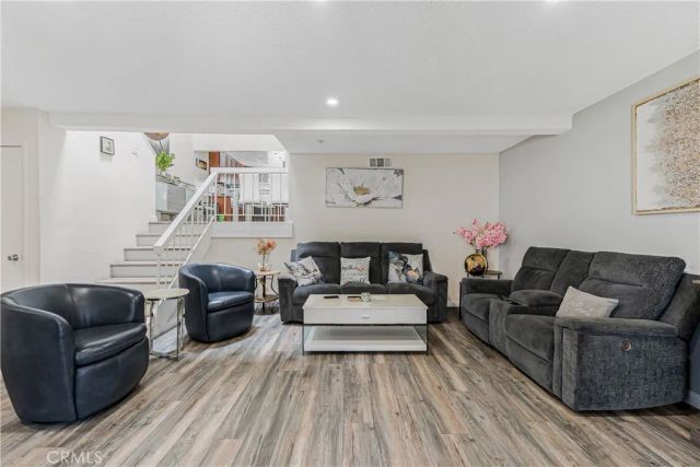 10009 Topanga Canyon Boulevard 5, Chatsworth, CA 91311