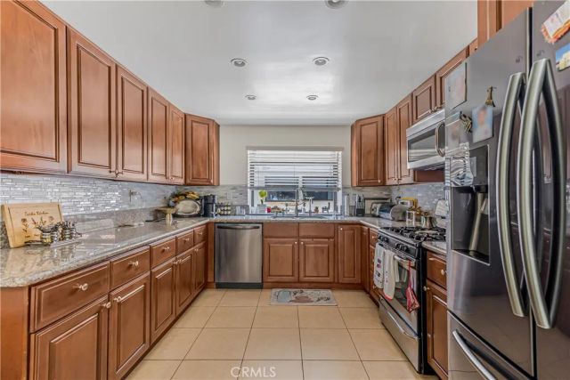 10009 Topanga Canyon Boulevard 5, Chatsworth, CA 91311