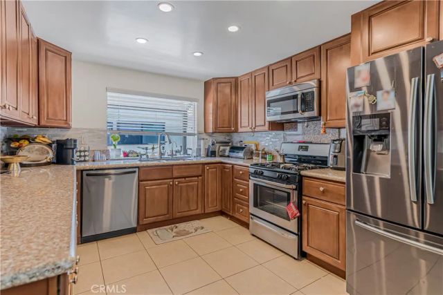 10009 Topanga Canyon Boulevard 5, Chatsworth, CA 91311