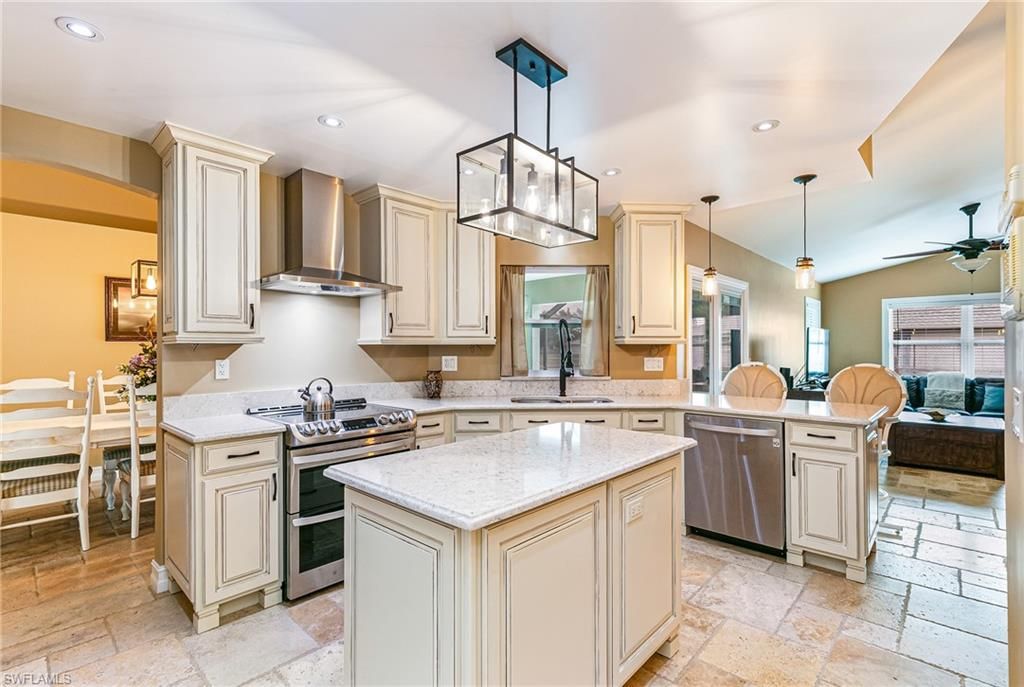 401 Candlewick CIR E, LEHIGH ACRES, FL 33936 — photo 5