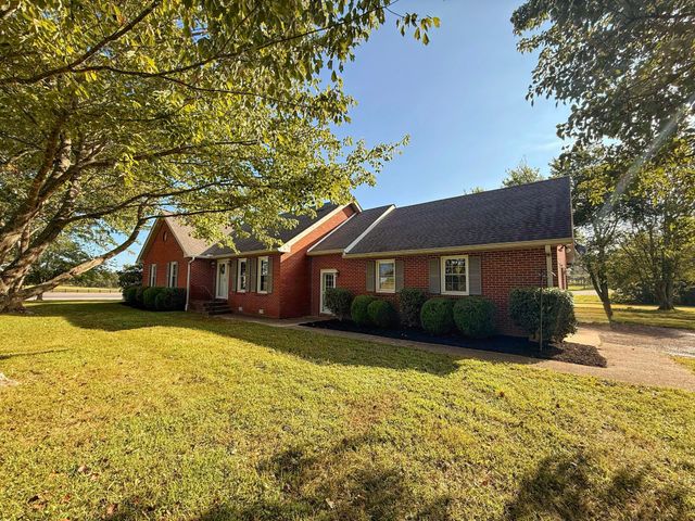 4615 Airport Rd, Springfield, TN 37172