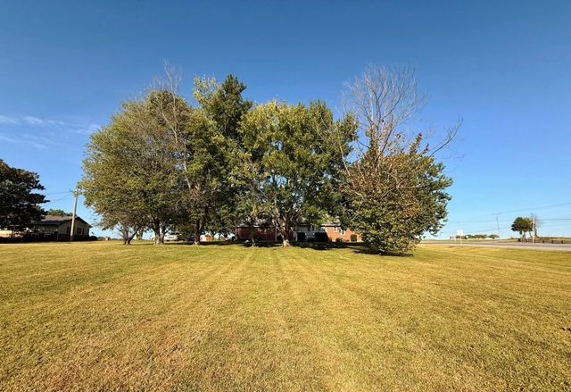 4615 Airport Rd, Springfield, TN 37172