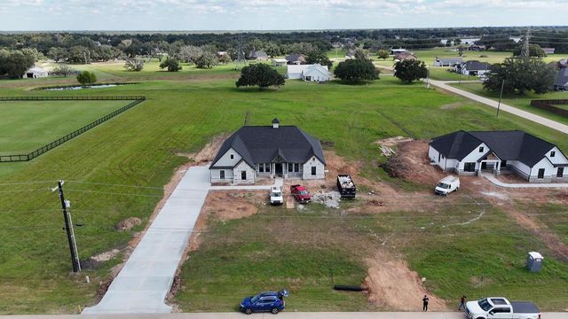 1214 Quarter Horse Trail, Angleton, TX 77515